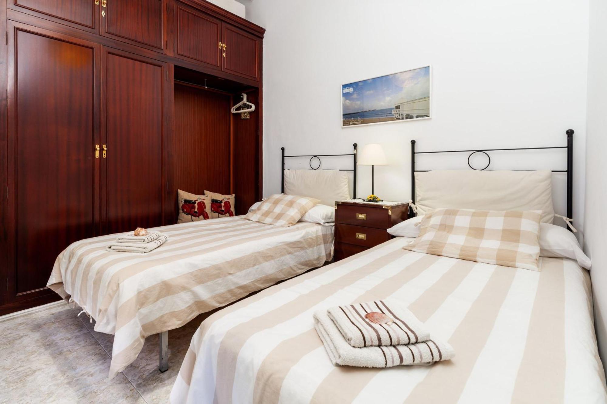 Alojamientos Cadiz Sol 1 Derecha 外观 照片