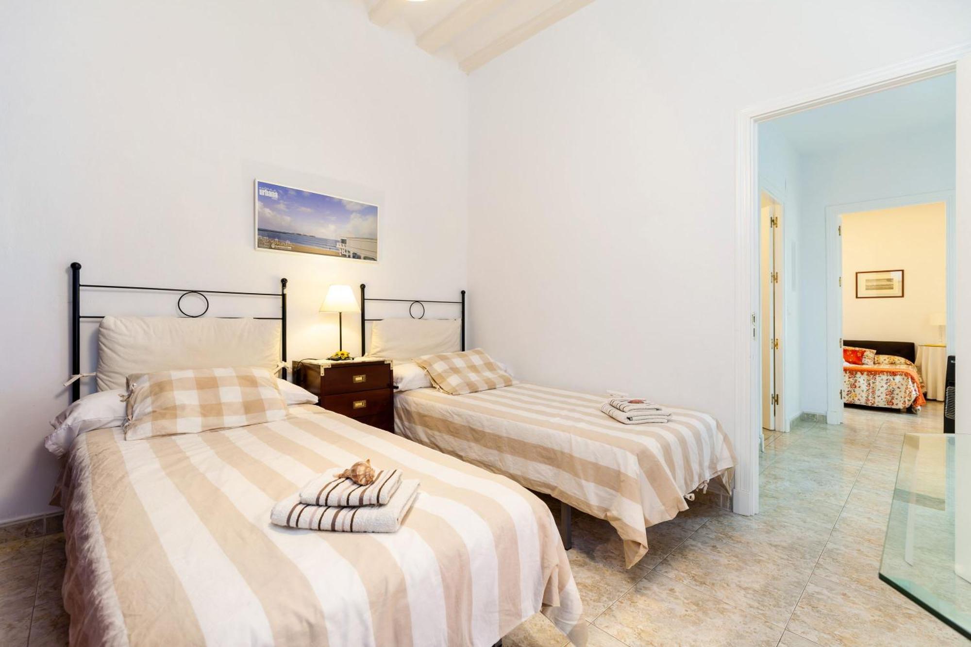 Alojamientos Cadiz Sol 1 Derecha 外观 照片